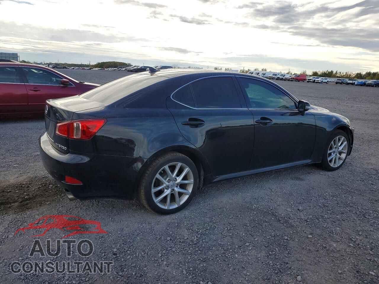 LEXUS IS 2011 - JTHCF5C26B5052128