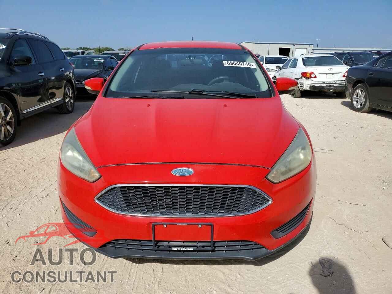 FORD FOCUS 2017 - 1FADP3F26HL244744