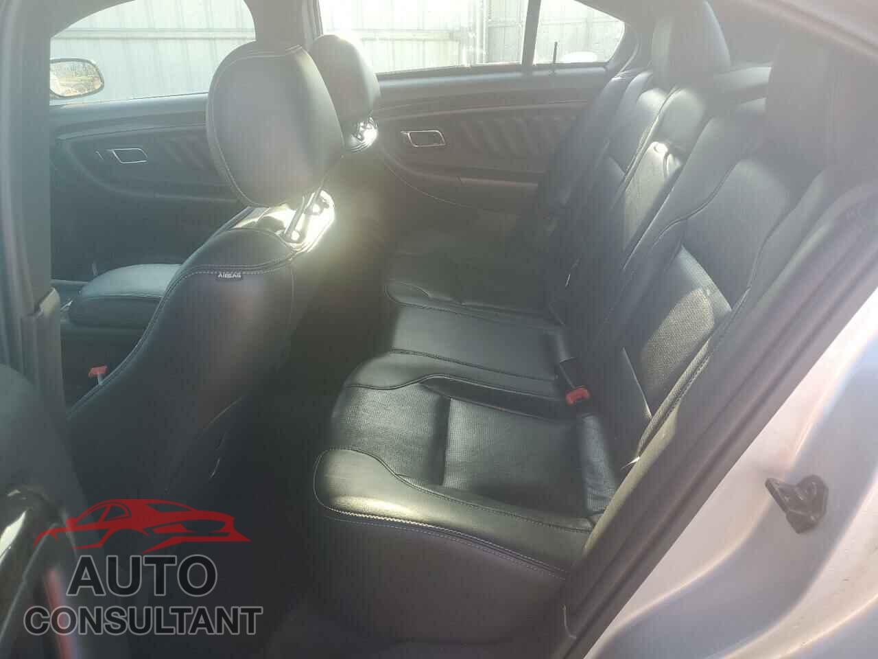 FORD TAURUS 2017 - 1FAHP2F86HG102273