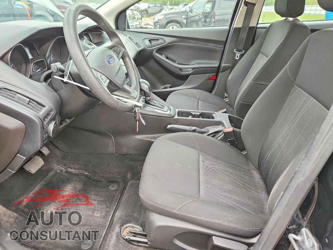 FORD FOCUS 2018 - 1FADP3E27JL243688