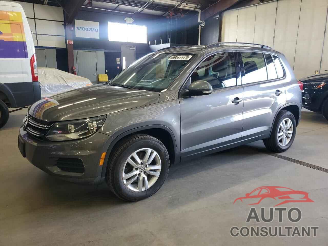 VOLKSWAGEN TIGUAN 2015 - WVGBV7AX3FW547571