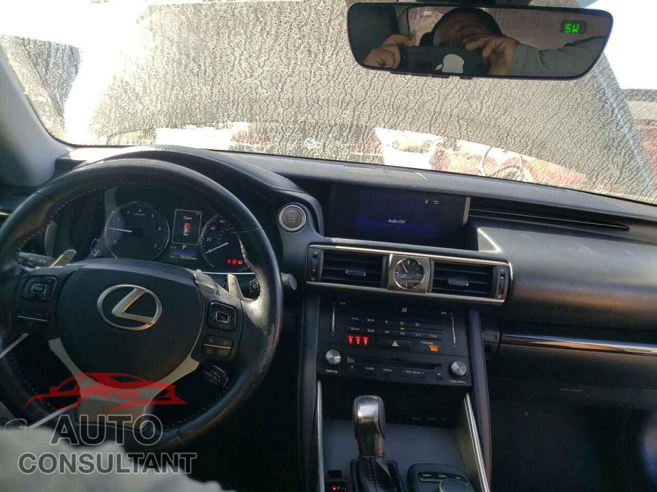 LEXUS IS 2017 - JTHBA1D23H5045227