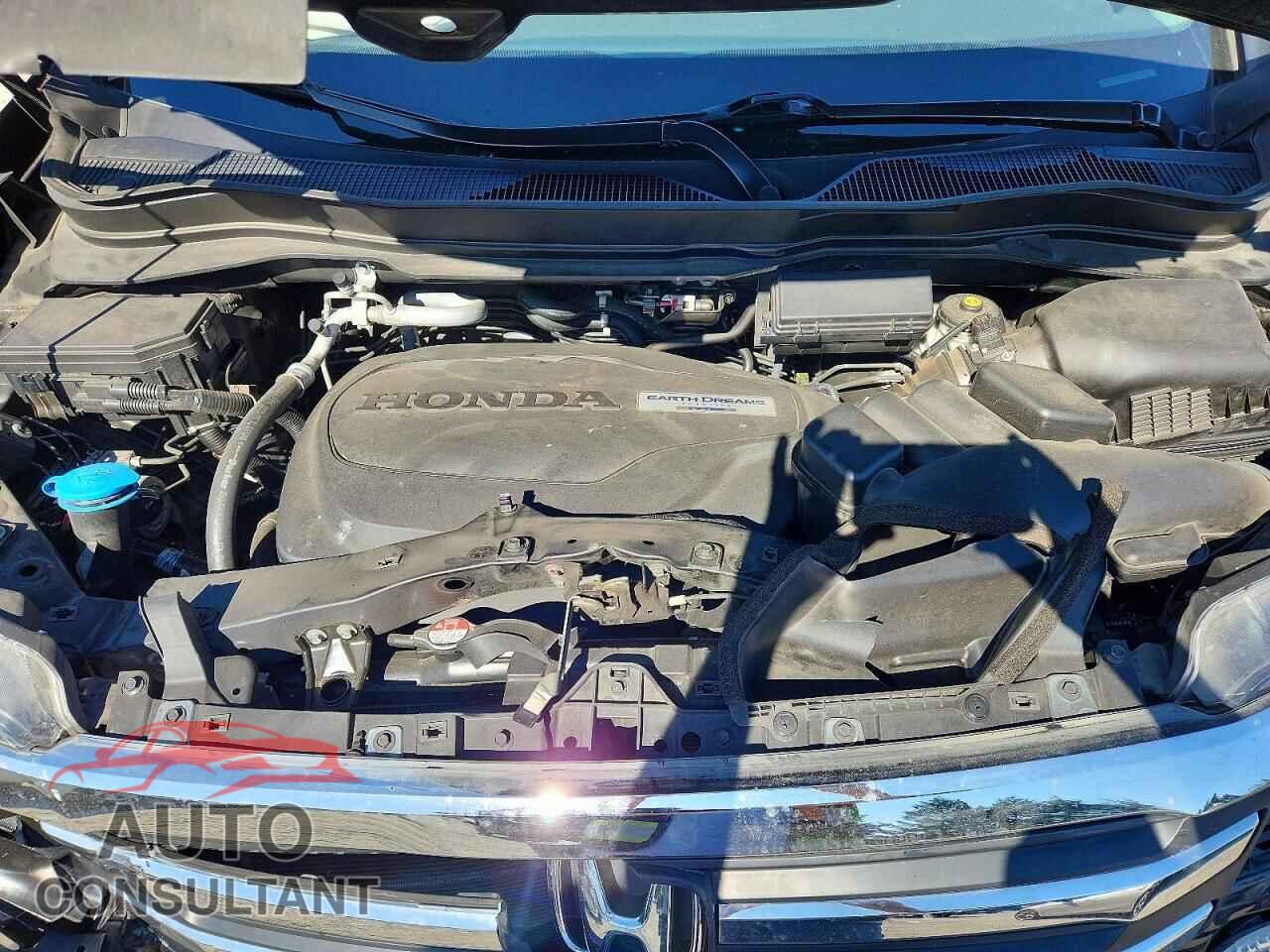 HONDA PILOT 2016 - 5FNYF6H17GB080684
