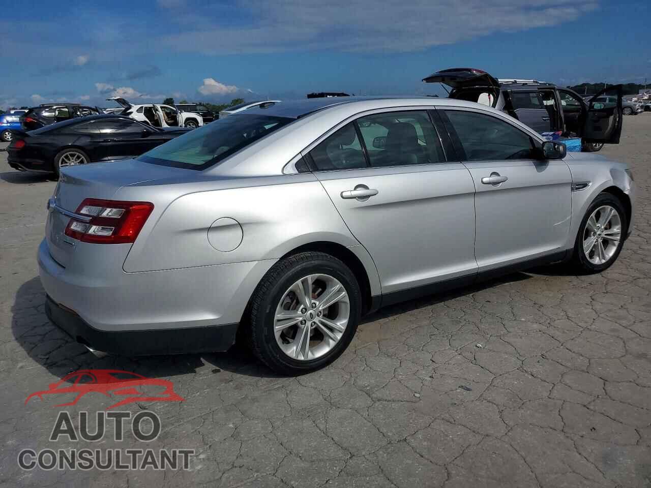 FORD TAURUS 2017 - 1FAHP2D84HG123013