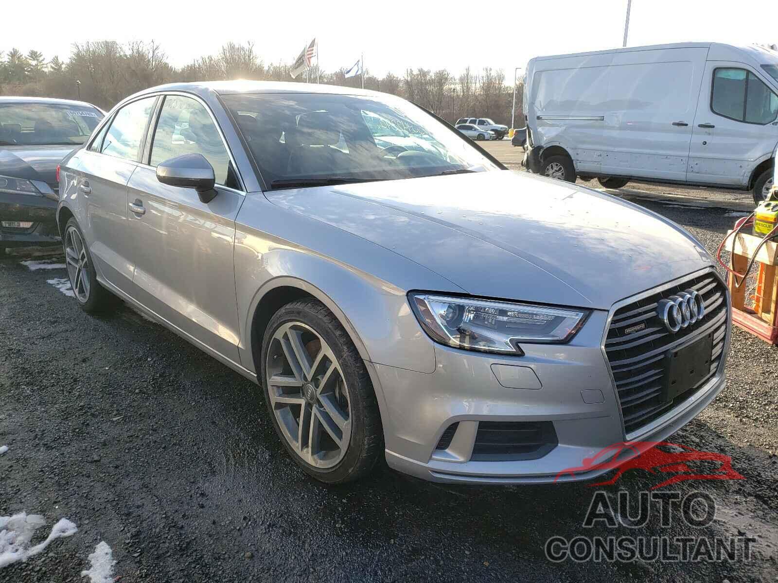 AUDI A3 2019 - WAUBEGFF6K1017846