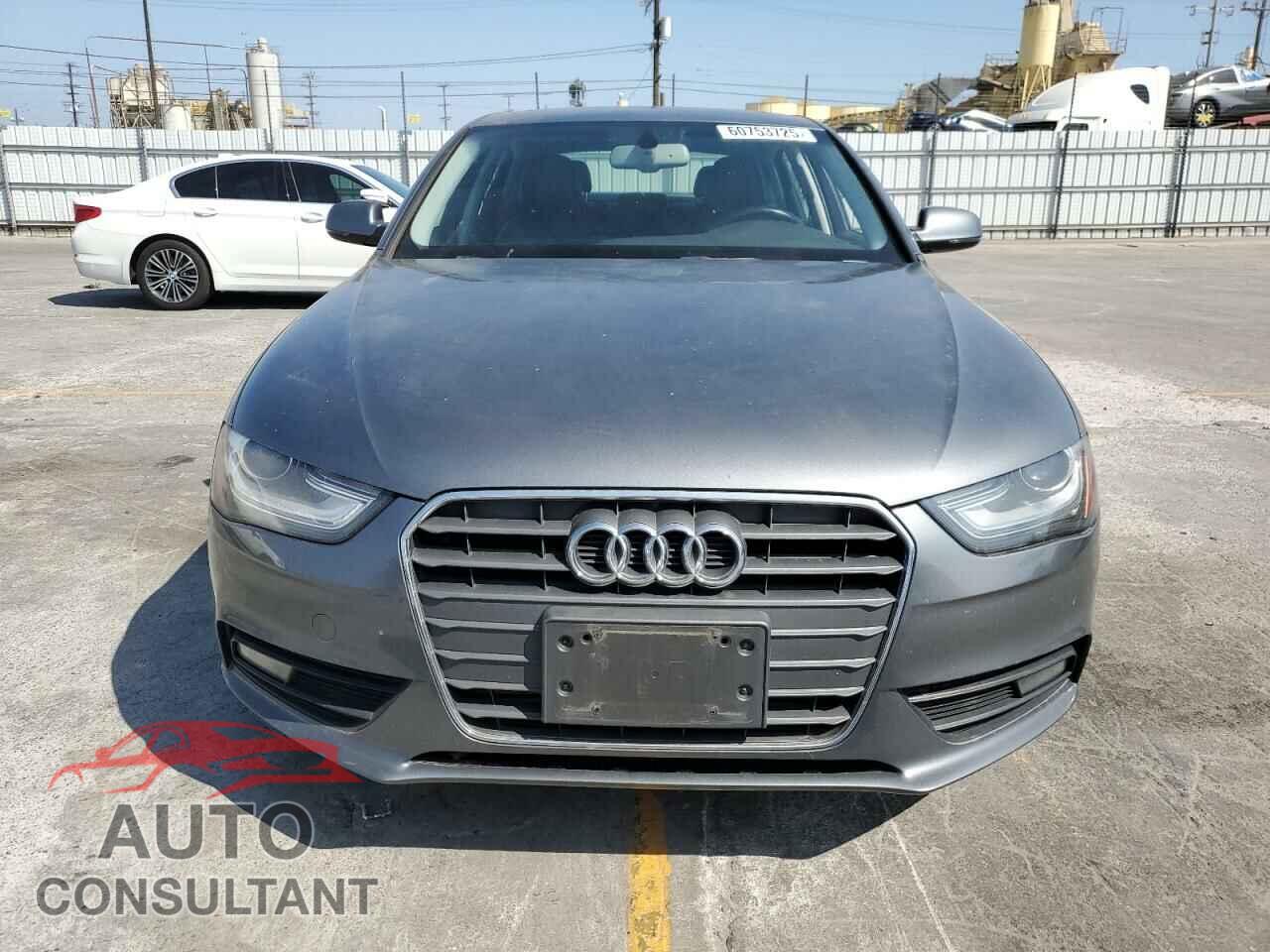 AUDI A4 2013 - WAUEFAFL8DA111257