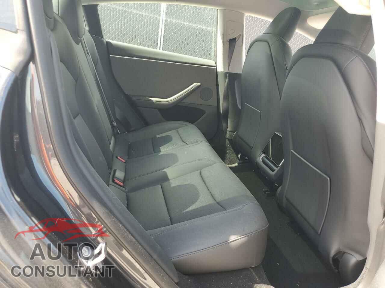 TESLA MODEL 3 2025 - 5YJ3E1EA1SF934906