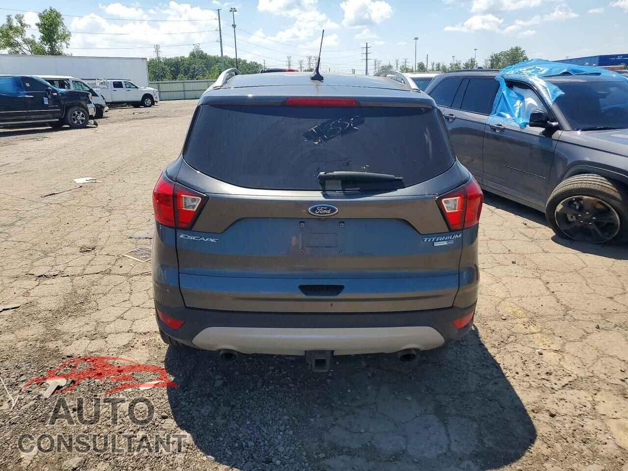 FORD ESCAPE 2019 - 1FMCU9J95KUC57777