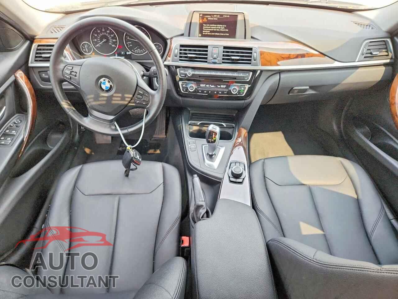 BMW 3 SERIES 2016 - WBA8E5G52GNU20212