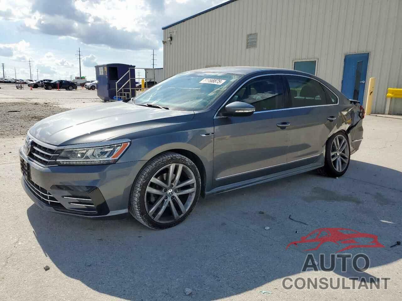 VOLKSWAGEN PASSAT 2017 - 1VWDT7A38HC084814