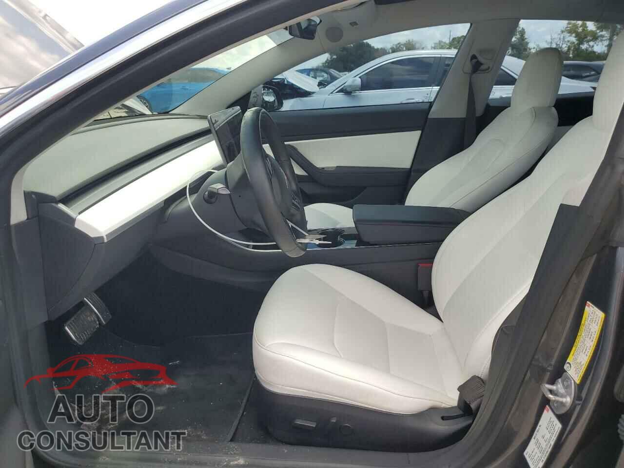 TESLA MODEL 3 2018 - 5YJ3E1EB3JF100403