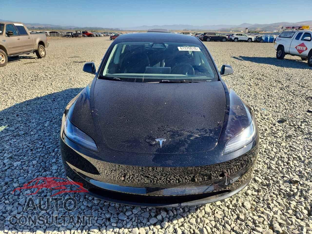 TESLA MODEL 3 2024 - 5YJ3E1EA3RF738167