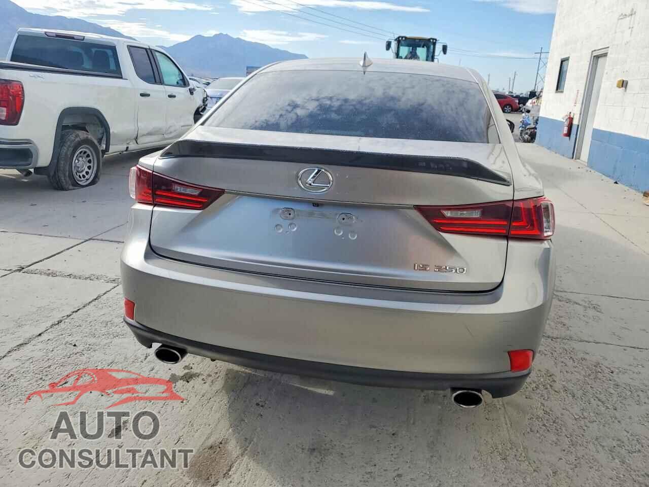 LEXUS IS 2014 - JTHBF1D27E5011160