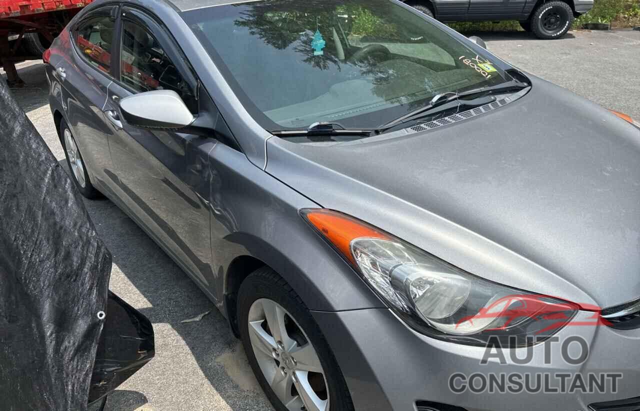 HYUNDAI ELANTRA 2012 - KMHDH4AE6CU422133
