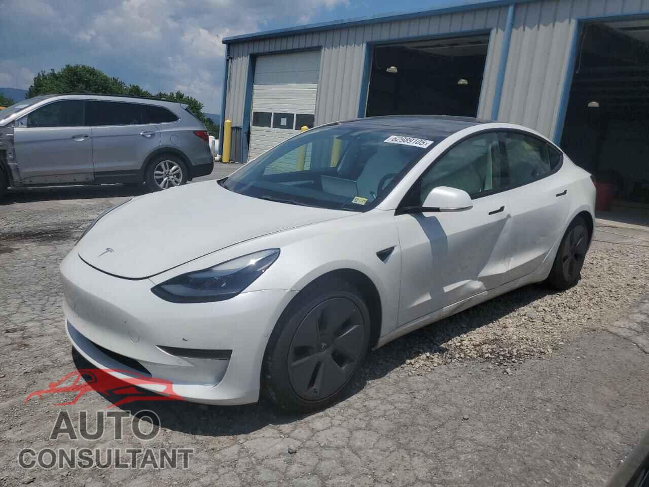 TESLA MODEL 3 2021 - 5YJ3E1EA2MF096033