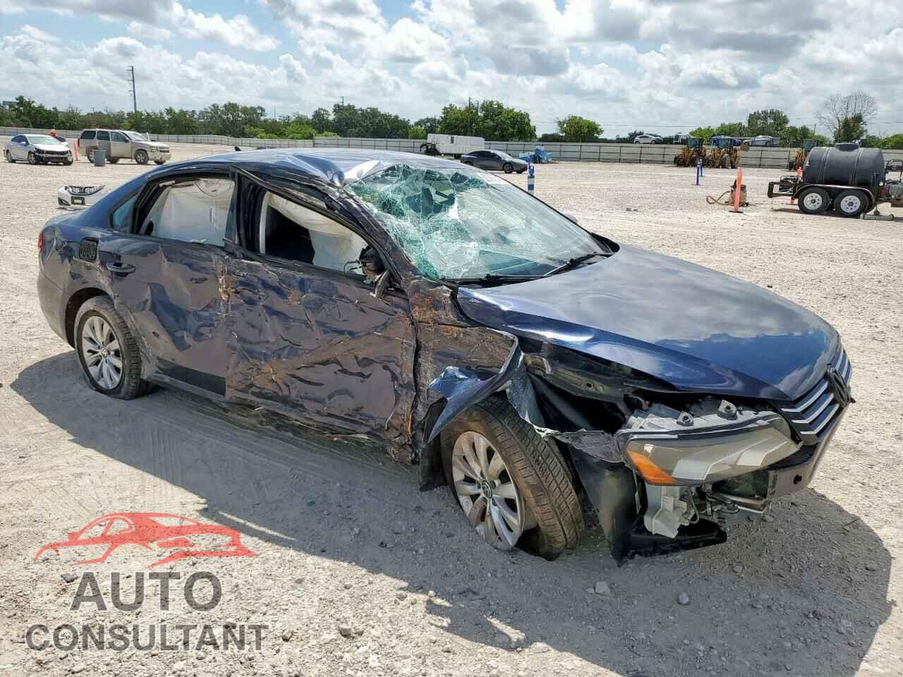 VOLKSWAGEN PASSAT 2015 - 1VWAT7A38FC089012