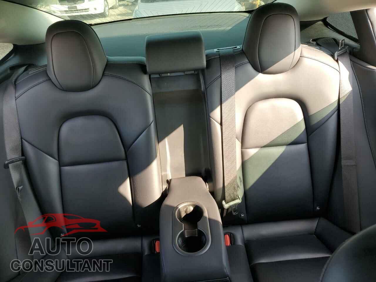 TESLA MODEL 3 2018 - 5YJ3E1EB3JF067113