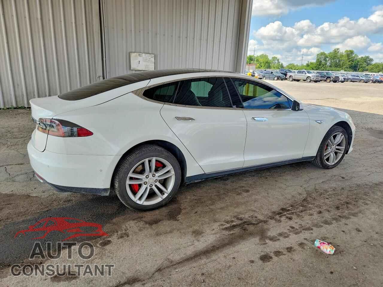 TESLA MODEL S 2016 - 5YJSA1E27GF128429