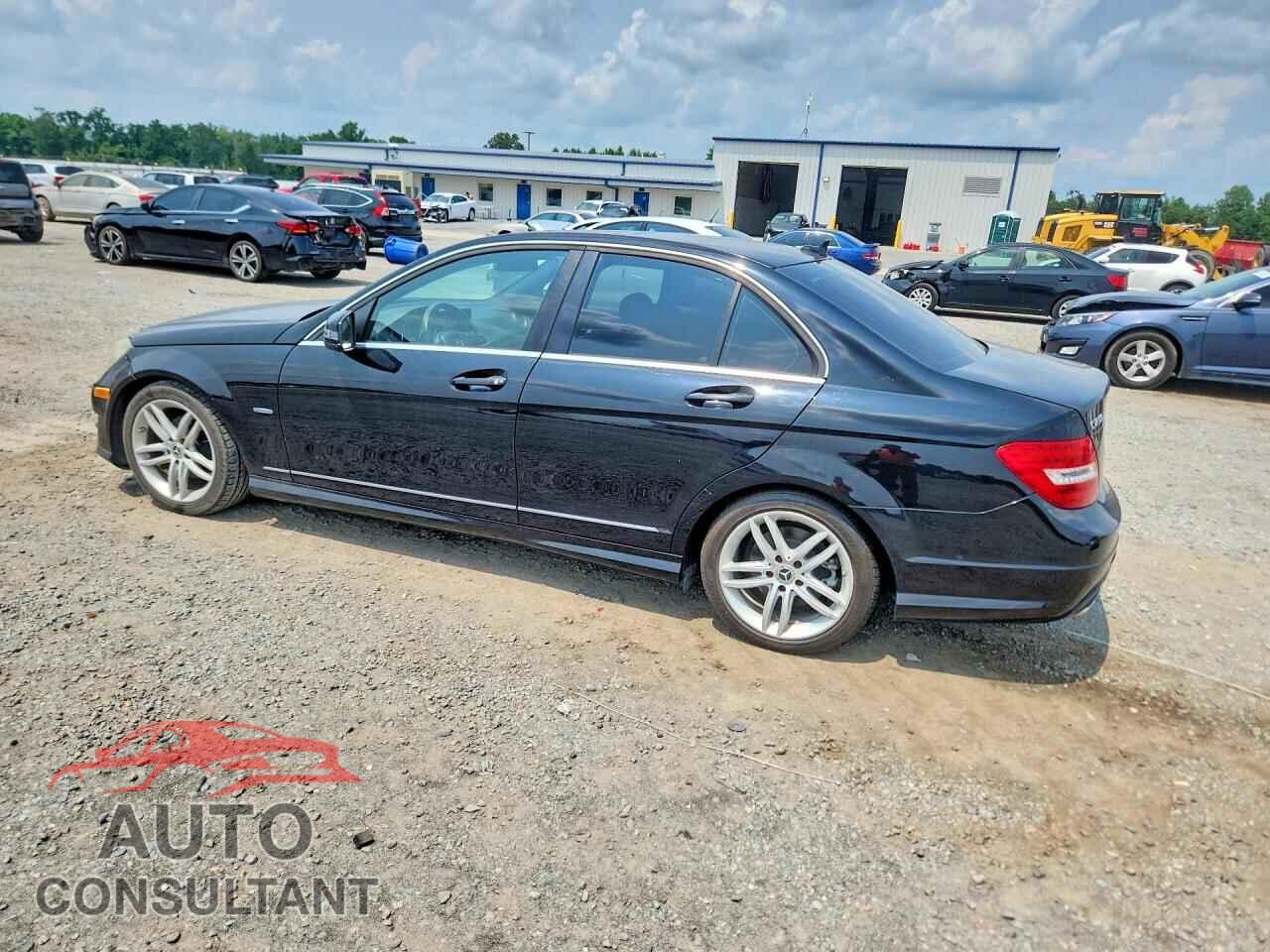 MERCEDES-BENZ C-CLASS 2012 - WDDGF4HB3CA609467