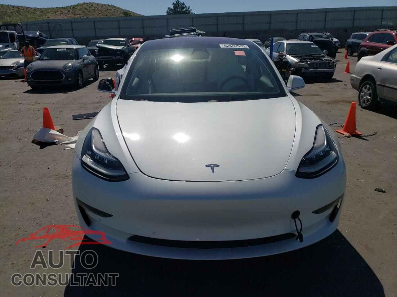 TESLA MODEL 3 2018 - 5YJ3E1EB6JF081801