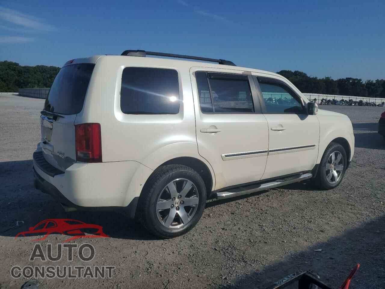 HONDA PILOT 2014 - 5FNYF4H96EB007765