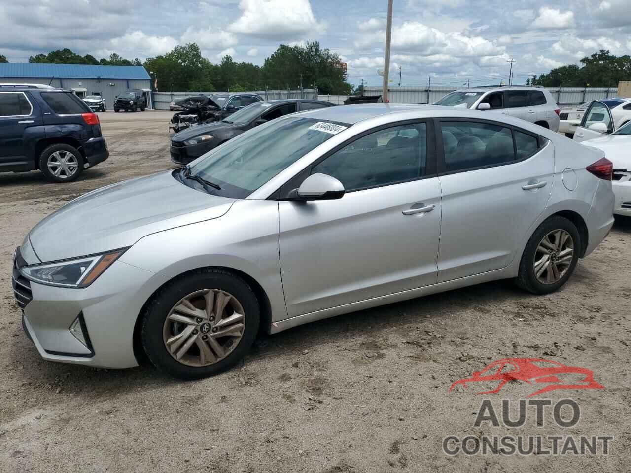 HYUNDAI ELANTRA 2019 - 5NPD84LF0KH411146