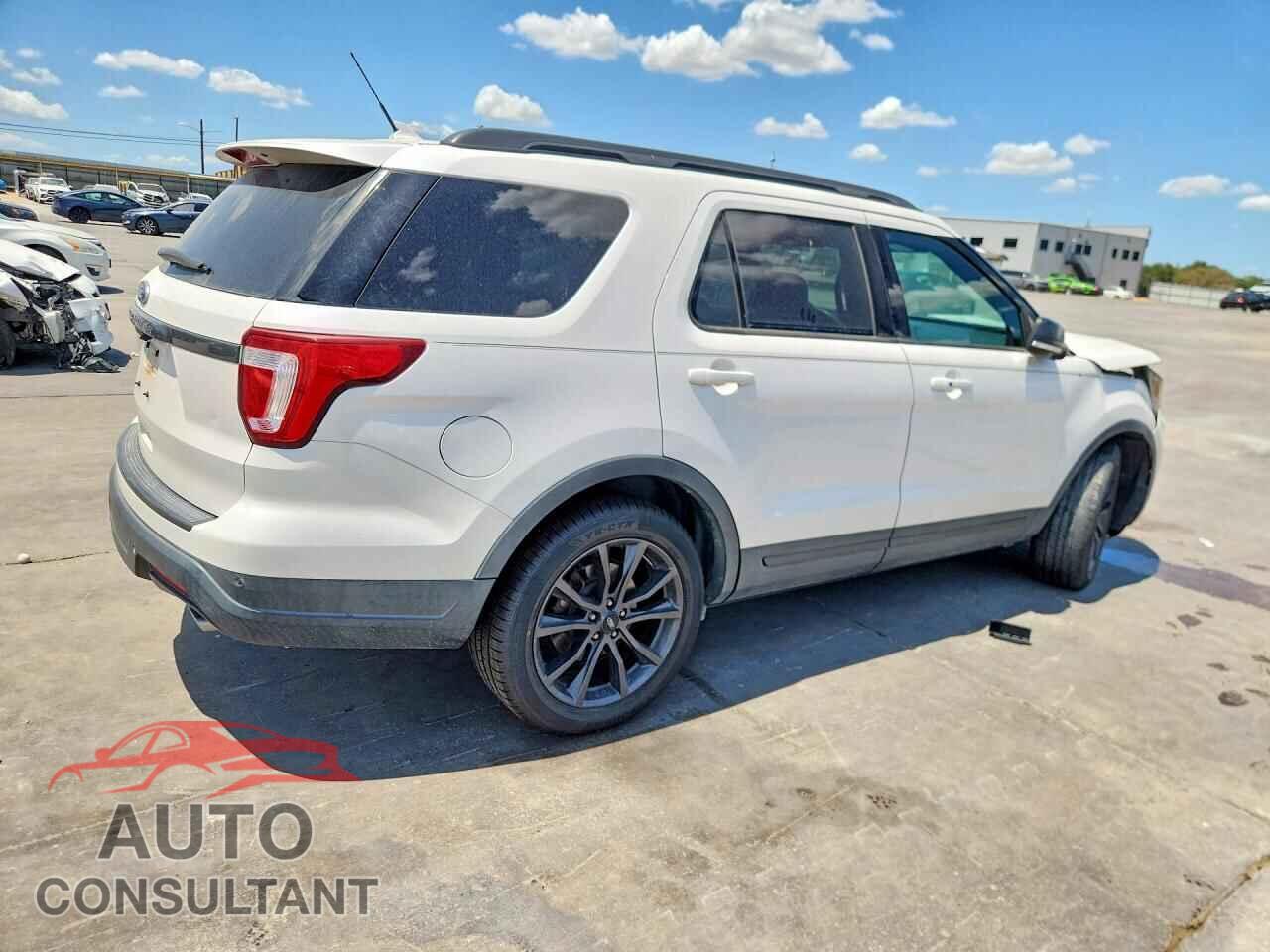 FORD EXPLORER 2018 - 1FM5K7D8XJGB78172