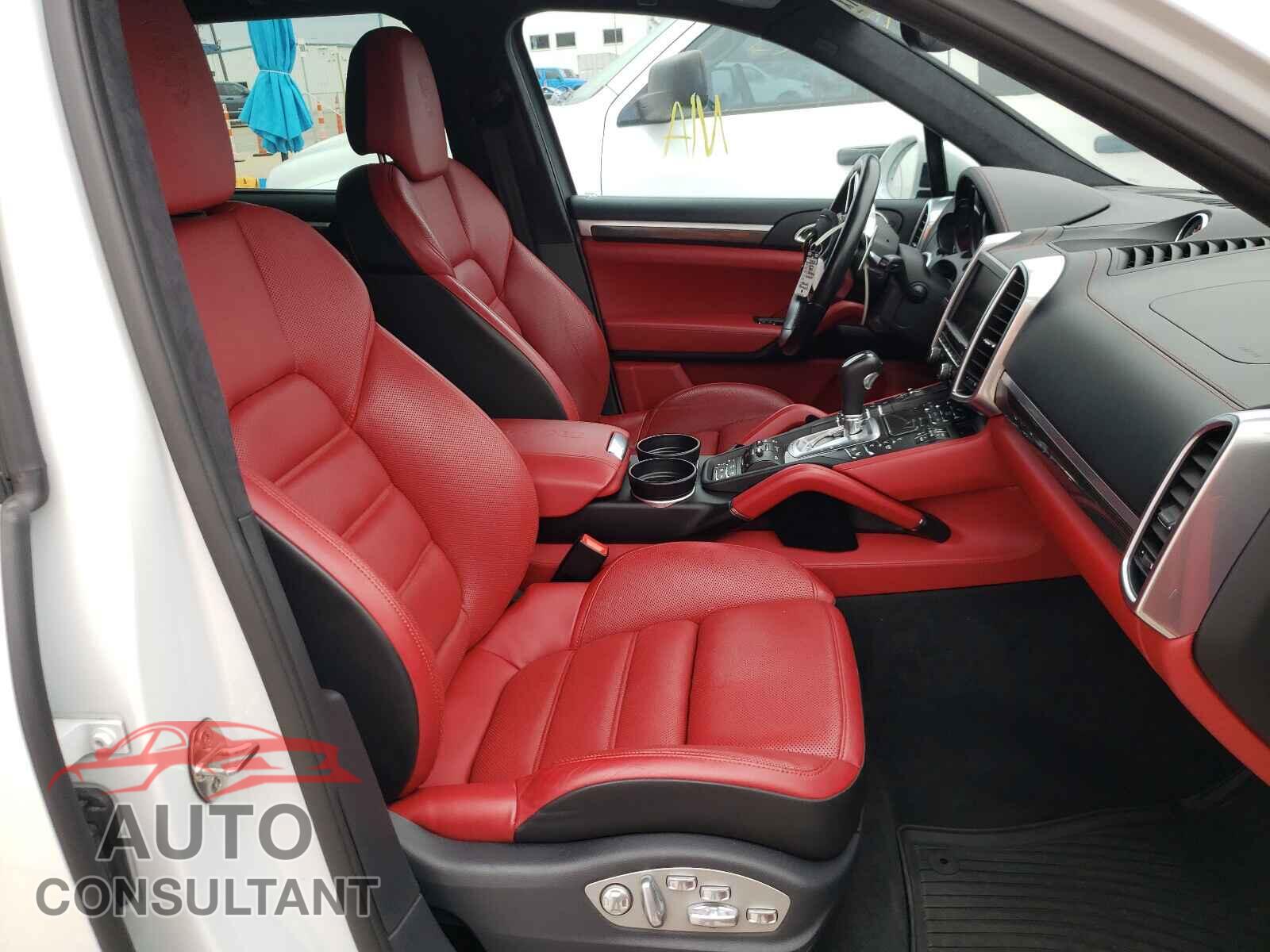 PORSCHE CAYENNE 2016 - WP1AC2A24GLA86864