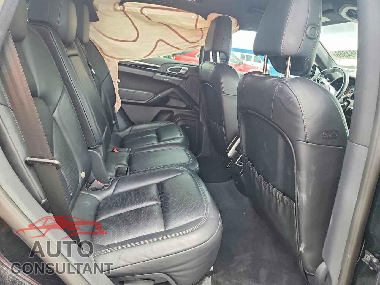 PORSCHE CAYENNE 2016 - WP1AB2A23GLA92819