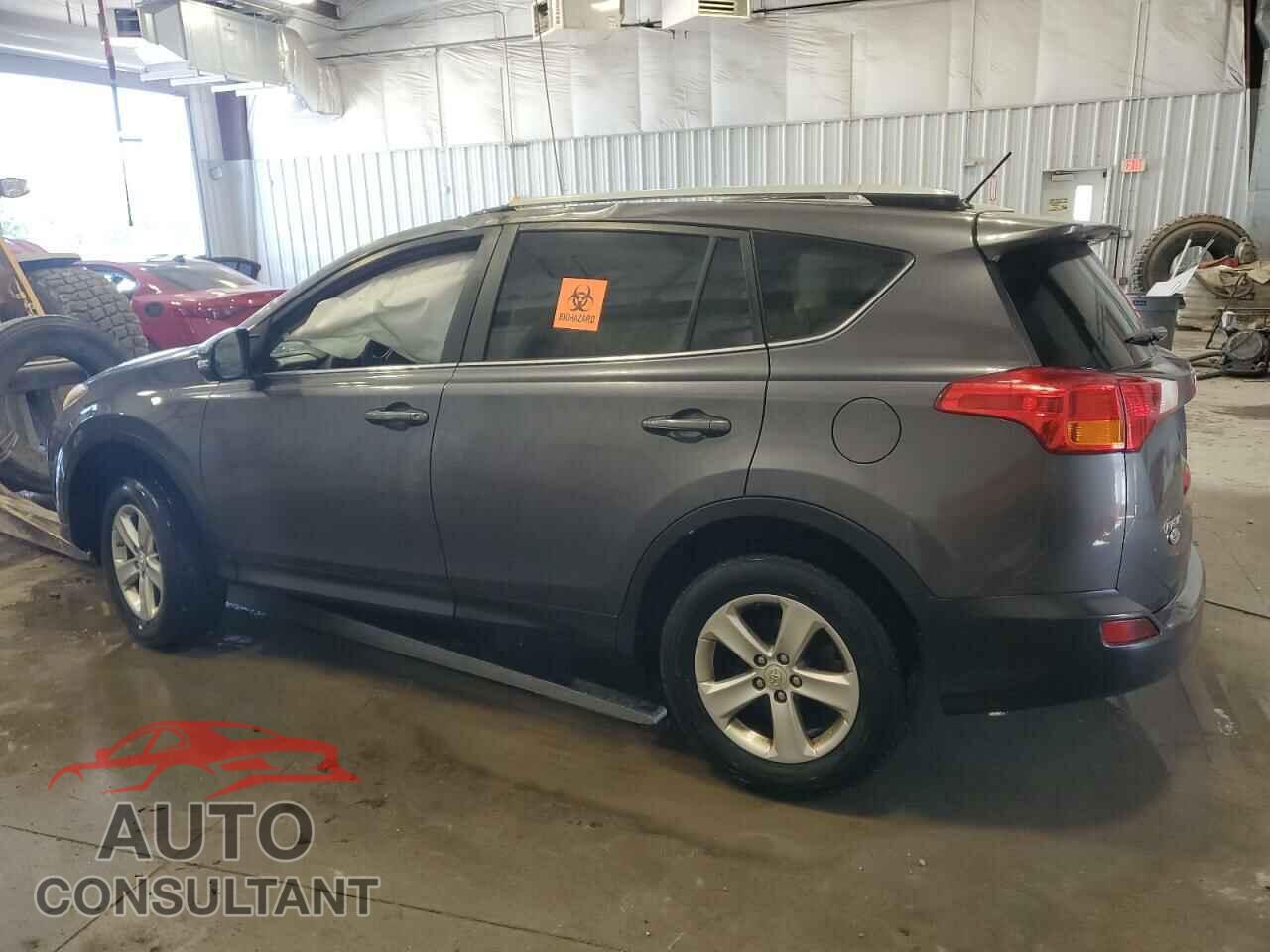TOYOTA RAV4 2014 - JTMRFREV5EJ002696