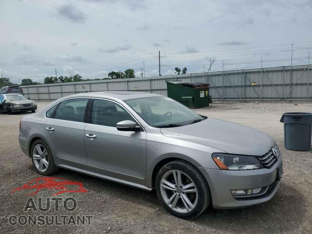 VOLKSWAGEN PASSAT 2013 - 1VWCN7A35DC036414