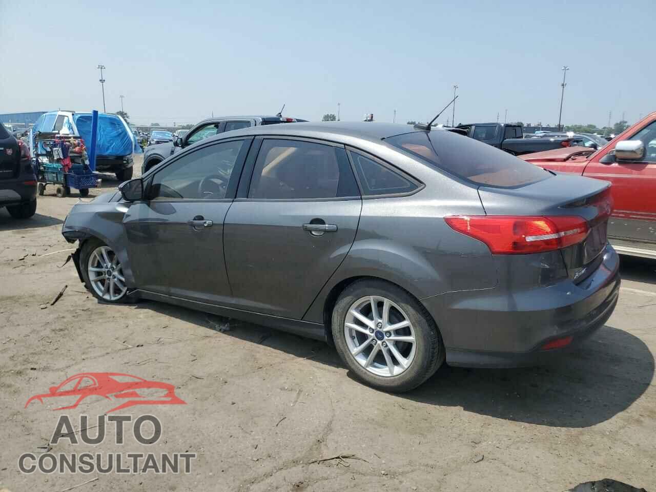 FORD FOCUS 2015 - 1FADP3F29FL240247