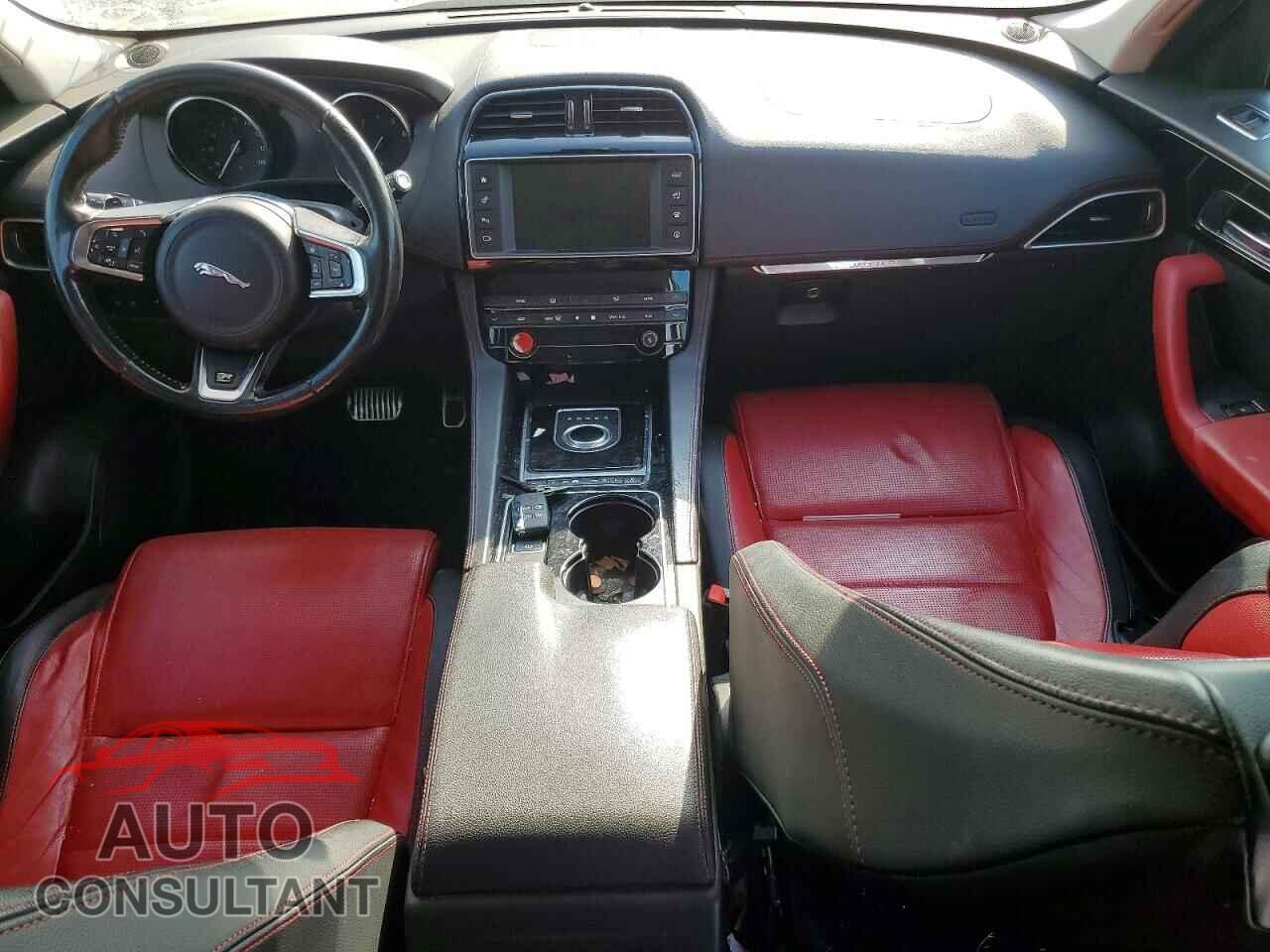 JAGUAR F-PACE 2017 - SADCL2BV4HA064772
