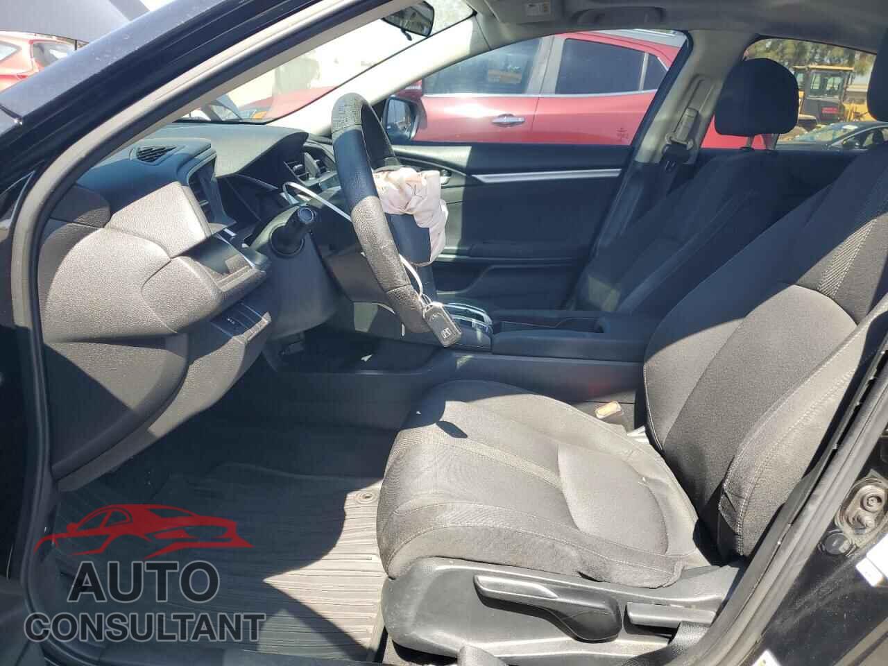 HONDA CIVIC 2018 - 2HGFC2F77JH596238
