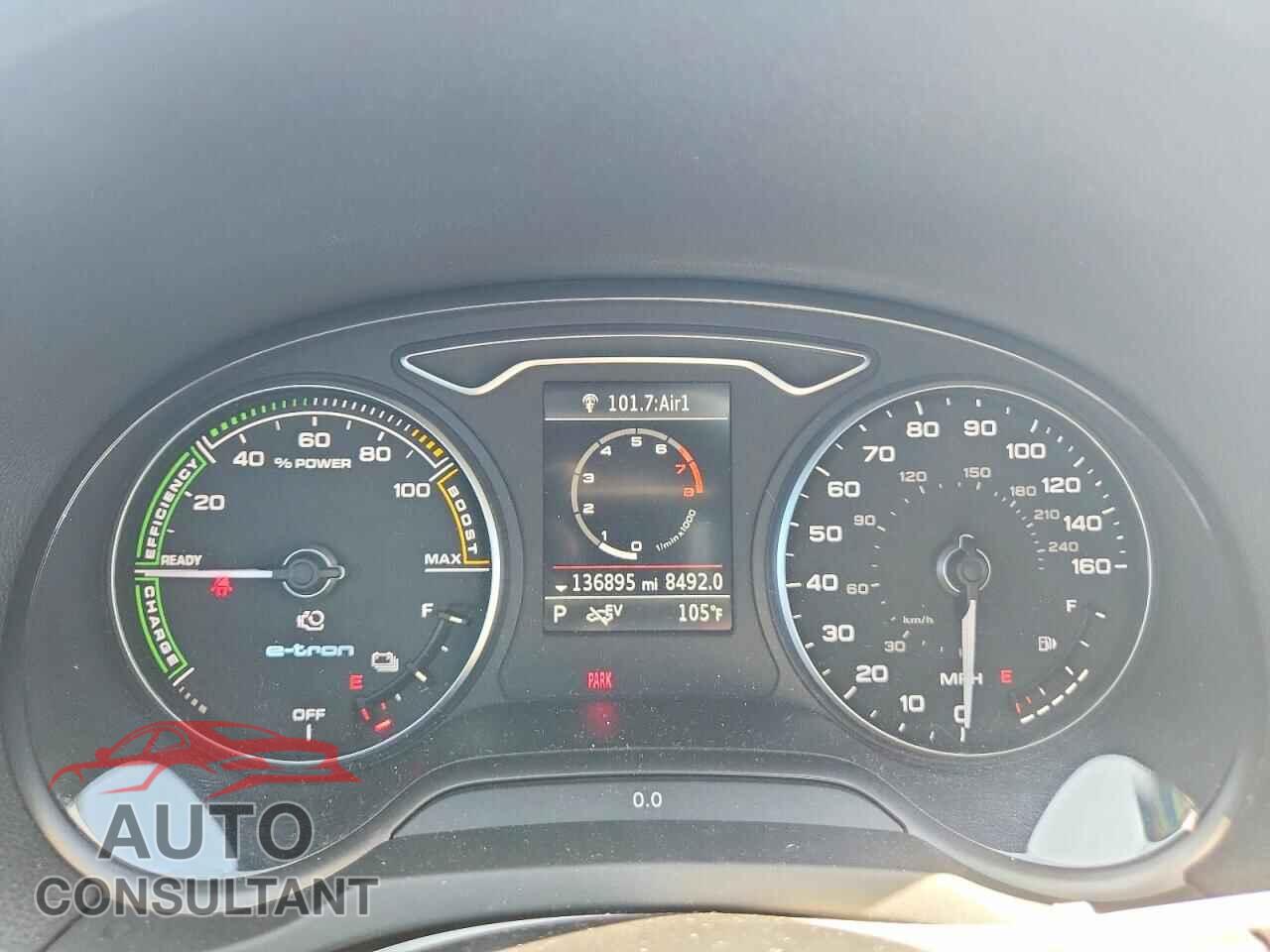 AUDI A3 2018 - WAUUPBFF7JA060189