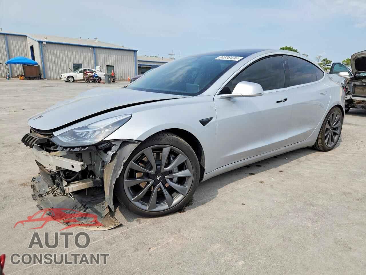 TESLA MODEL 3 2018 - 5YJ3E1EA0JF020175