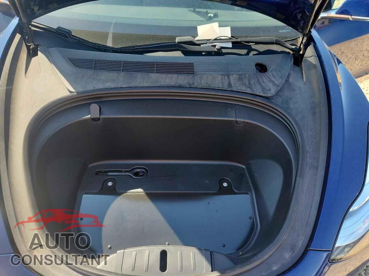TESLA MODEL 3 2018 - 5YJ3E1EB9JF092128