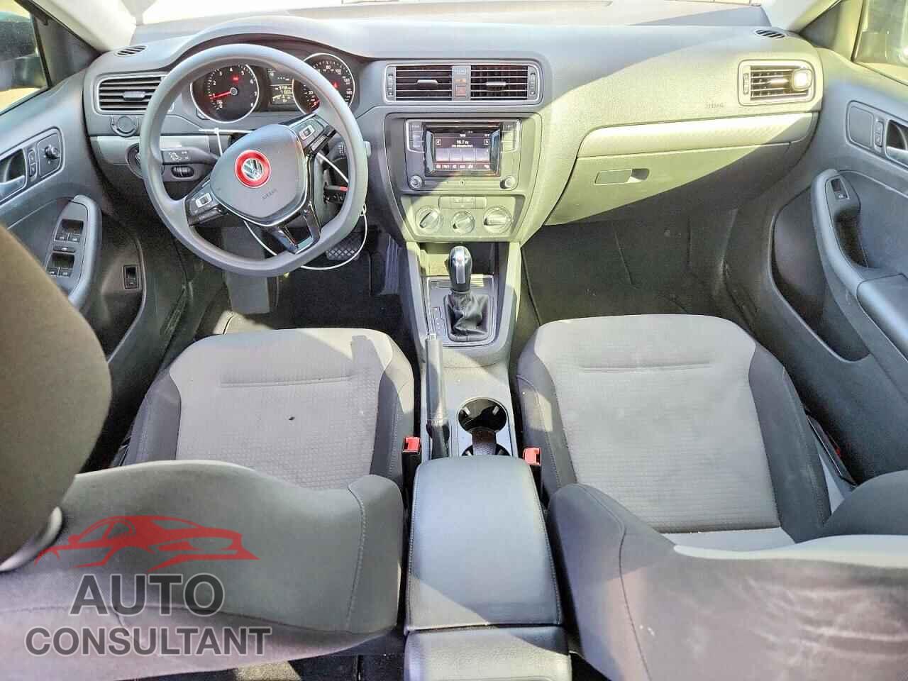 VOLKSWAGEN JETTA 2017 - 3VW2B7AJ2HM265916