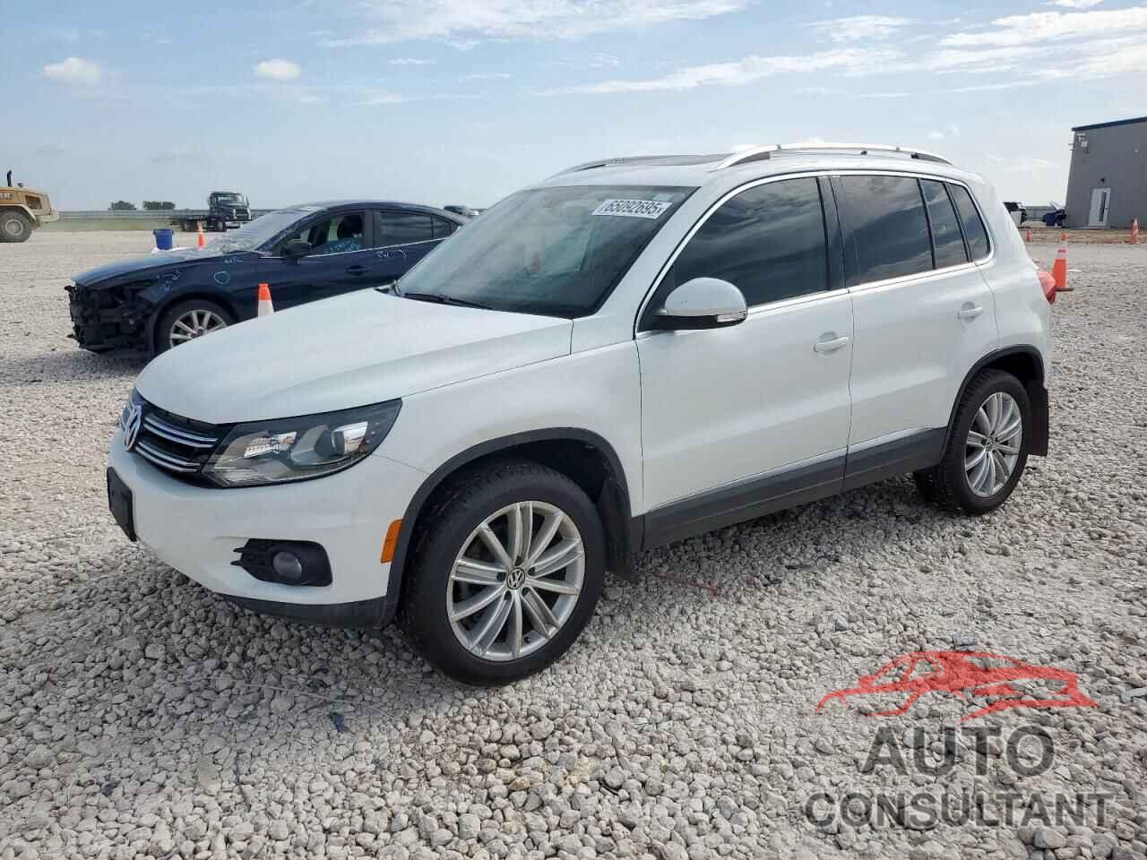 VOLKSWAGEN TIGUAN 2016 - WVGBV7AX8GW501204