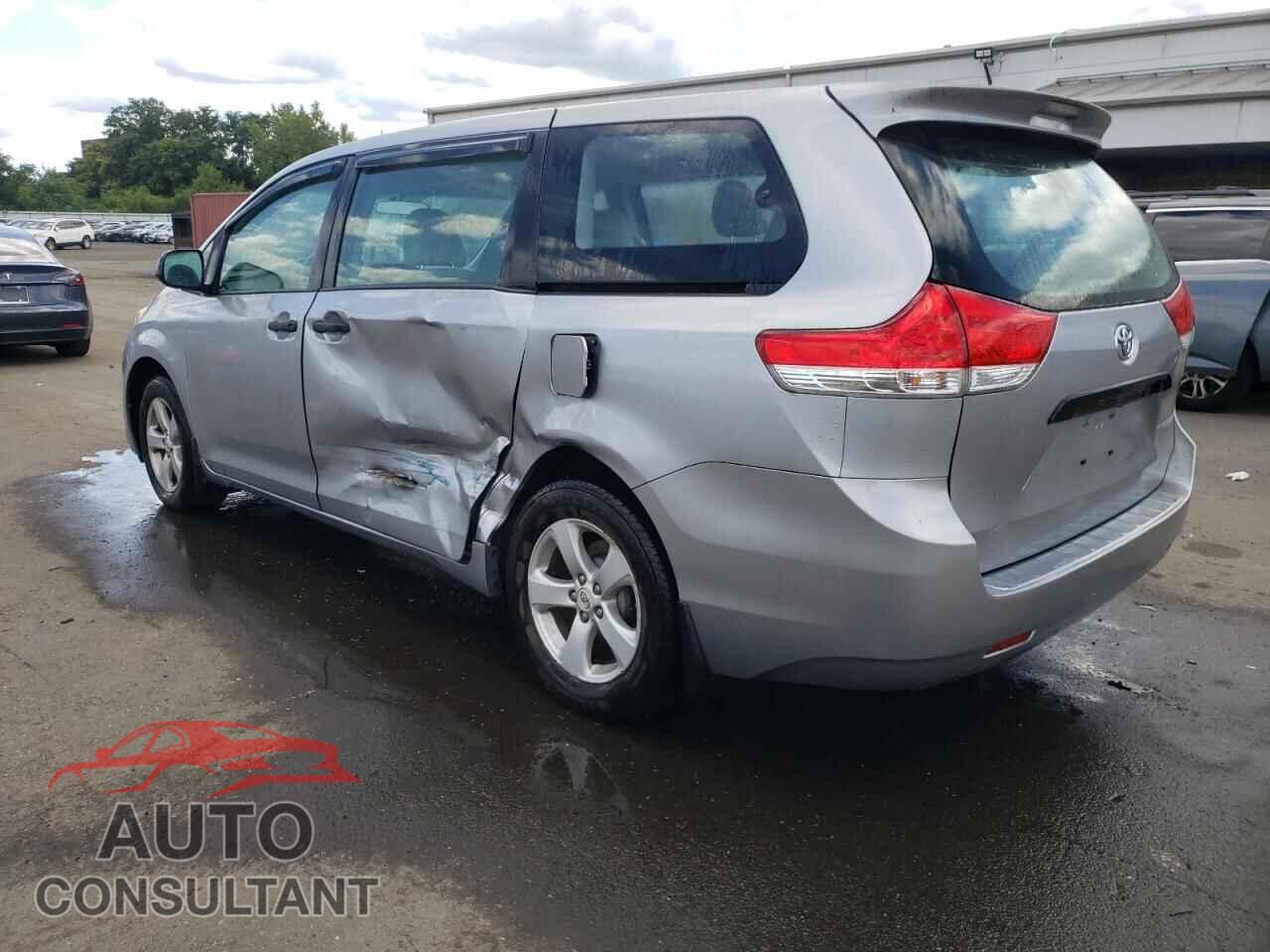 TOYOTA SIENNA 2012 - 5TDKA3DC6CS013431