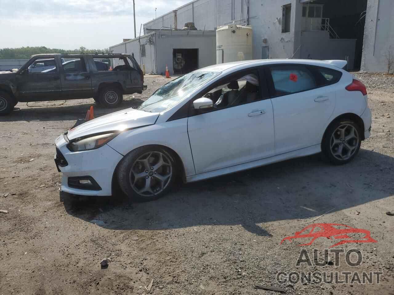 FORD FOCUS 2016 - 1FADP3L96GL368156