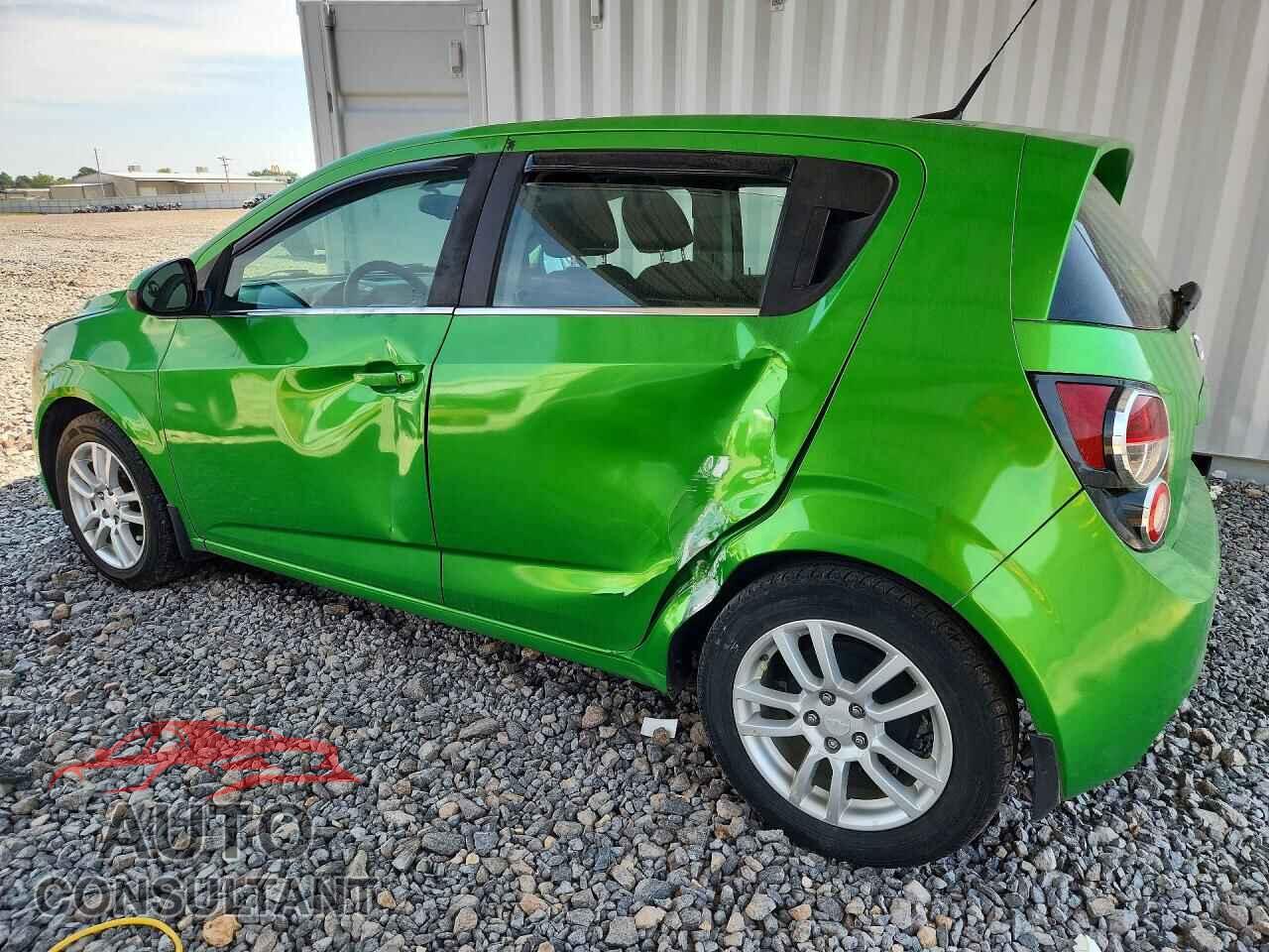 CHEVROLET SONIC 2014 - 1G1JC6SB4E4237127