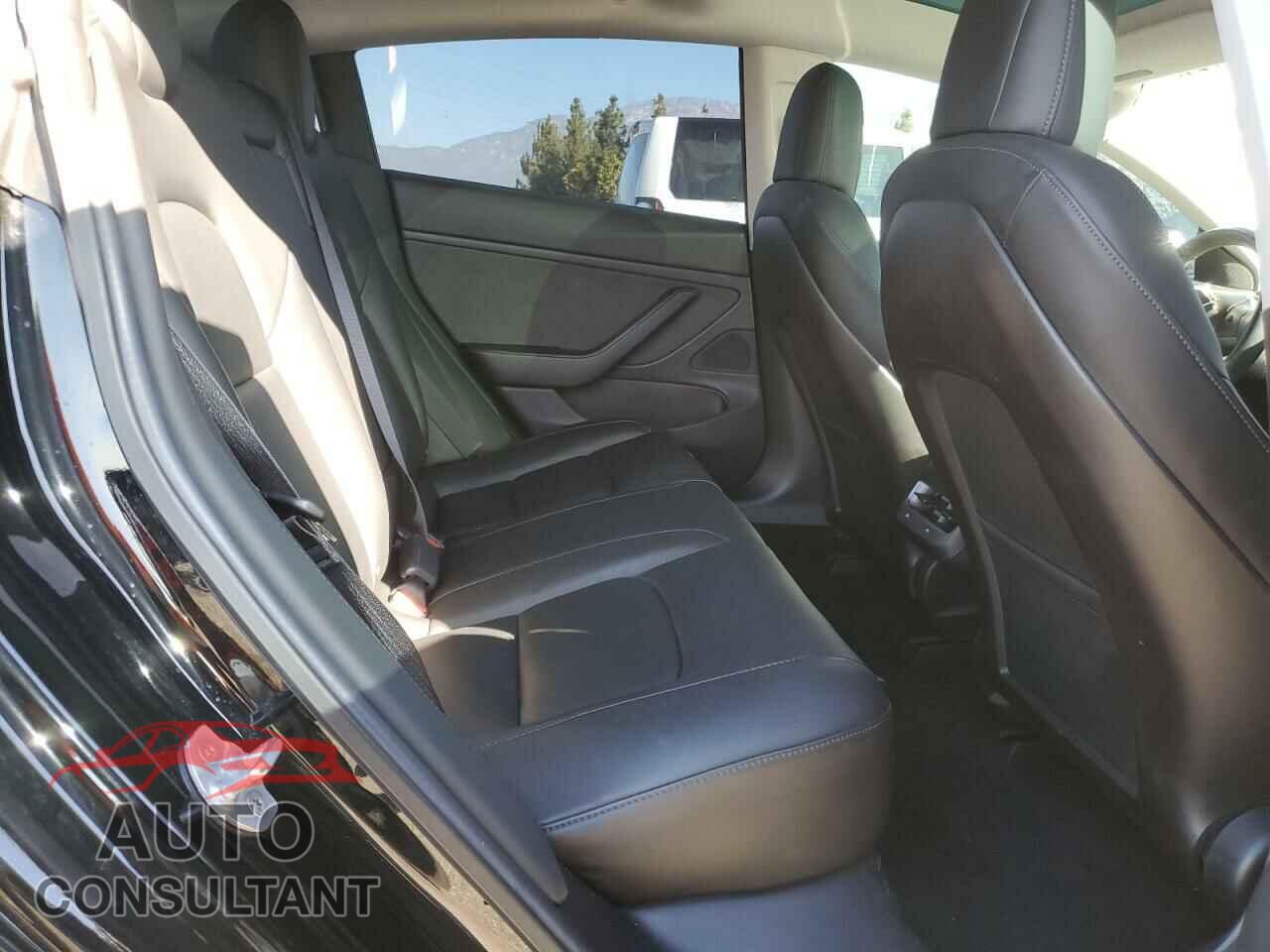 TESLA MODEL 3 2019 - 5YJ3E1EA5KF399272