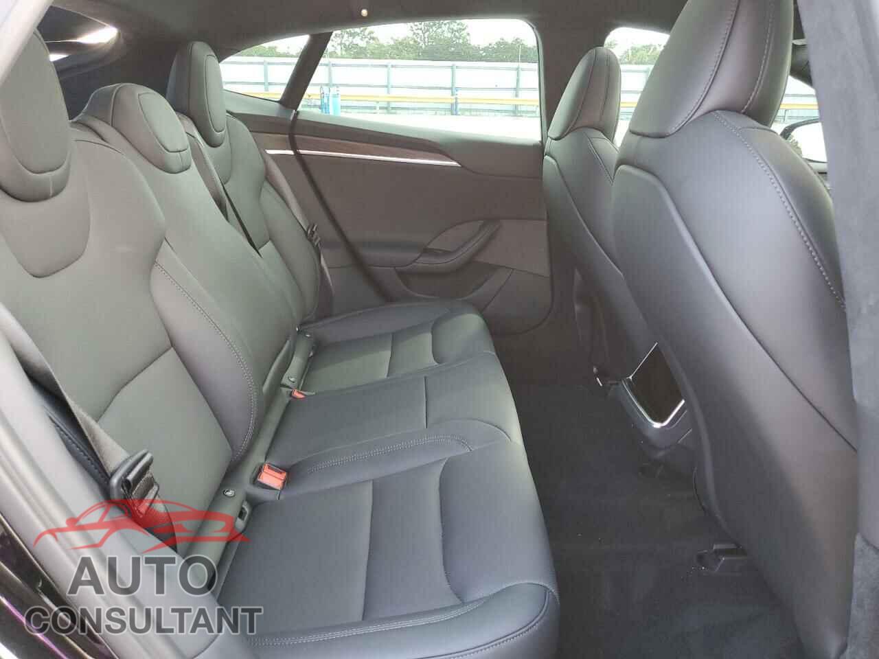 TESLA MODEL S 2024 - 5YJSA1E5XRF539675