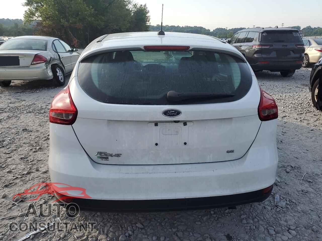 FORD FOCUS 2017 - 1FADP3K27HL271876