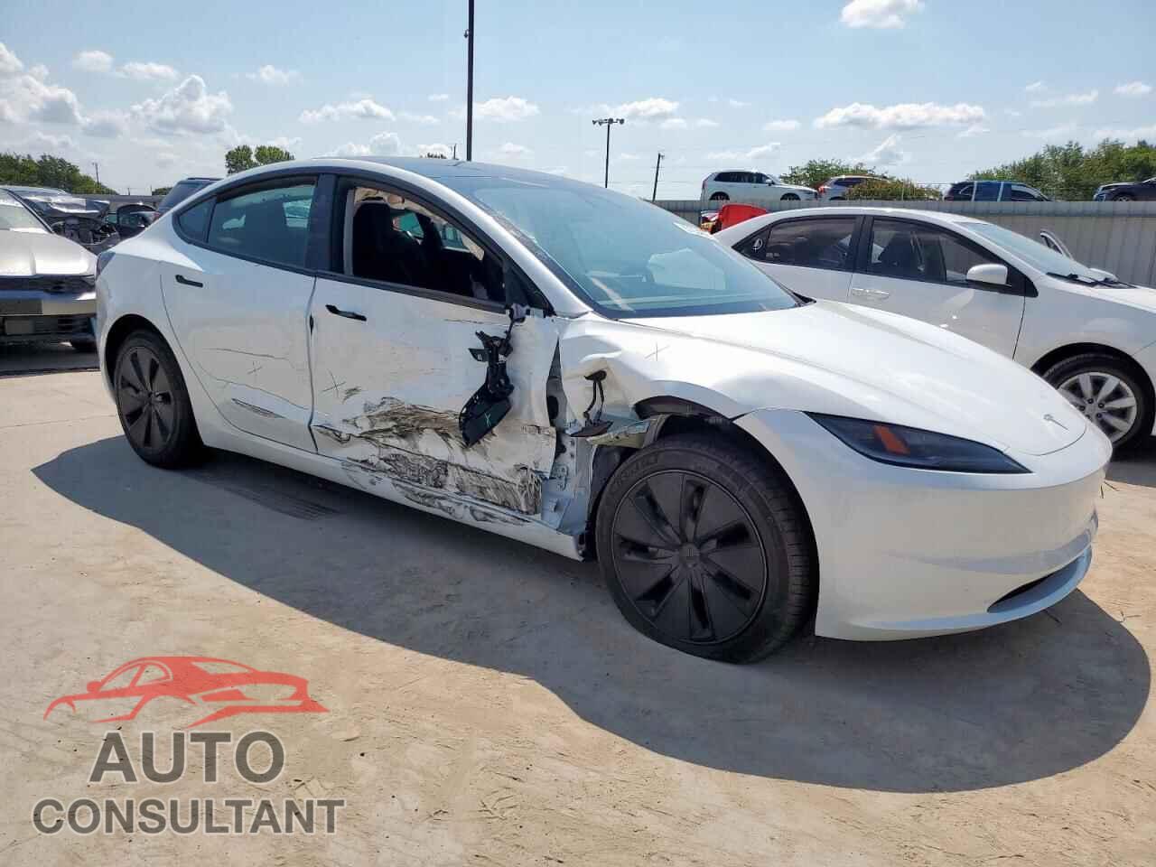 TESLA MODEL 3 2025 - 5YJ3E1EA2SF020521