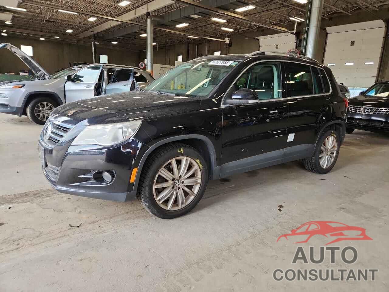 VOLKSWAGEN TIGUAN 2011 - WVGBV7AX4BW531969