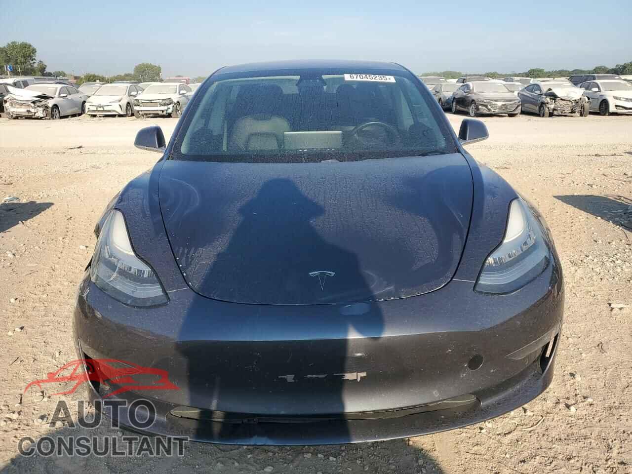 TESLA MODEL 3 2018 - 5YJ3E1EA0JF163532