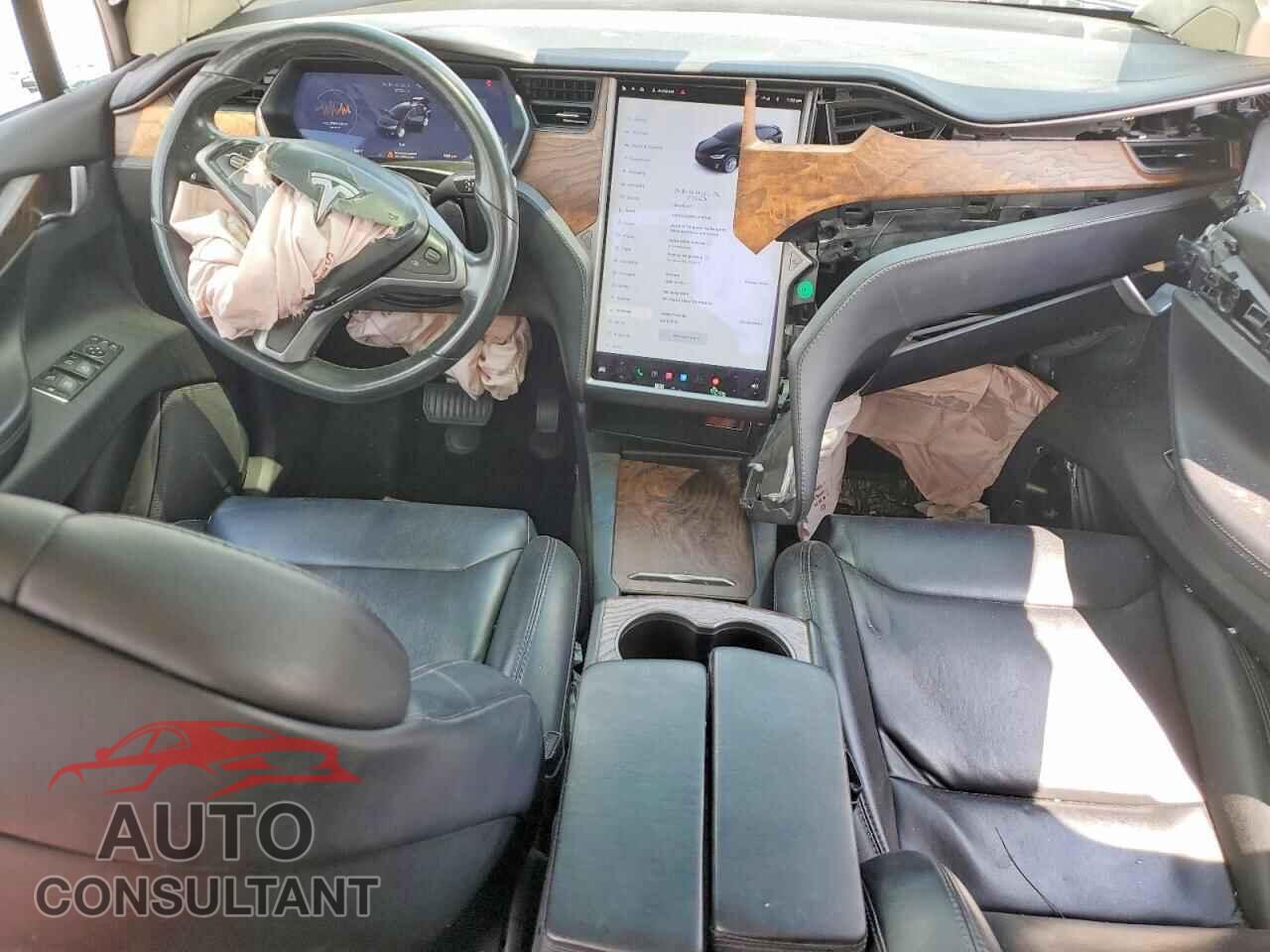 TESLA MODEL X 2018 - 5YJXCBE21JF127144
