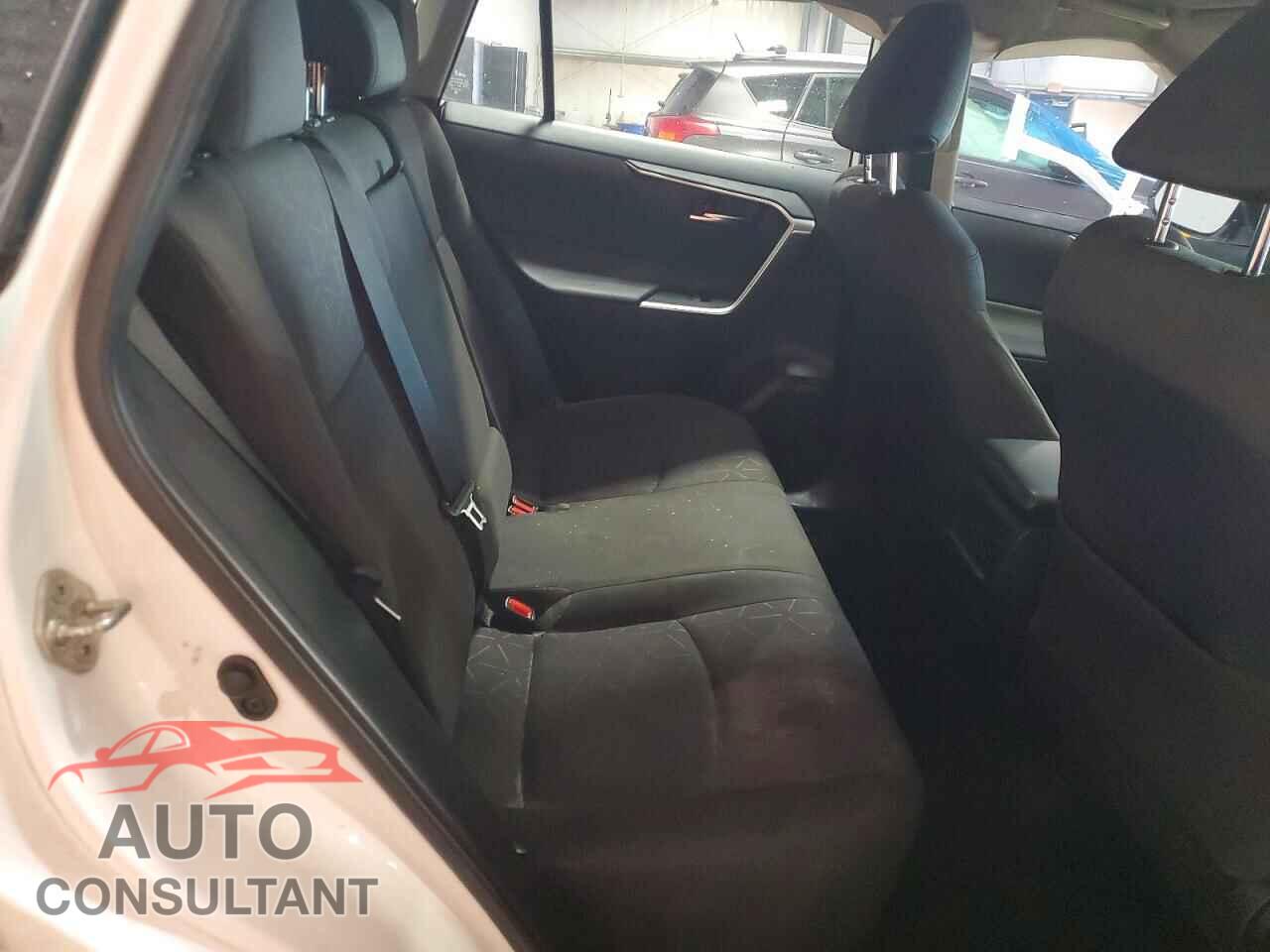 TOYOTA RAV4 2023 - JTMP1RFV3PD094882